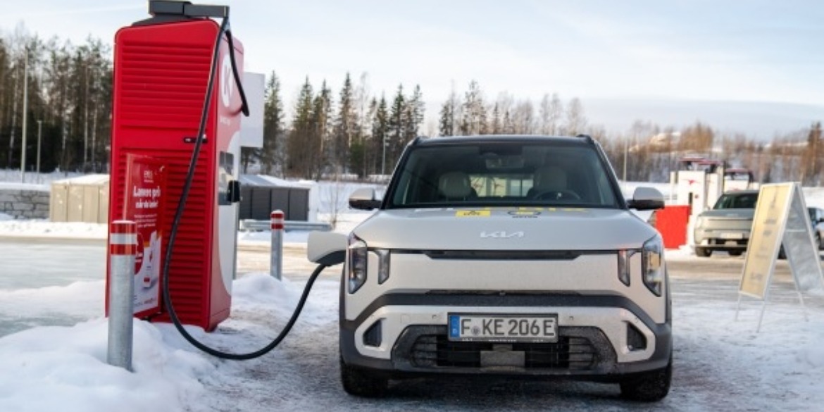 Kia EV2 ‘GT-Line charging in extreme conditions